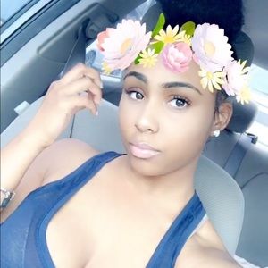 Meet your Posher, Mikaela